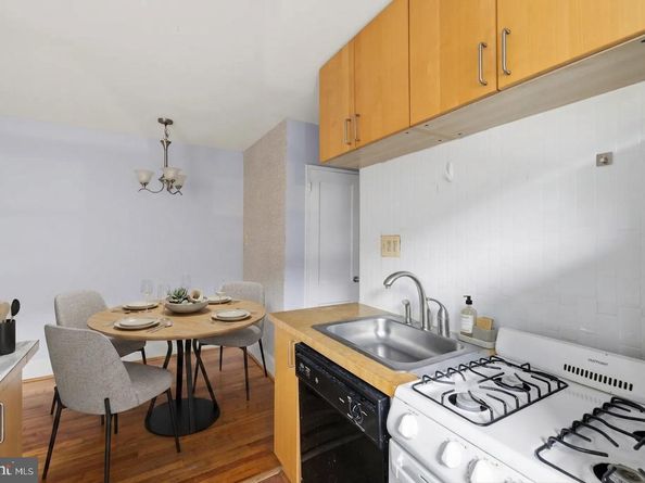 4595 Macarthur Boulevard NW 4, Washington DC 20007