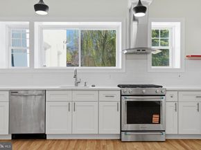 29 Pelham Road, Philadelphia PA 19119