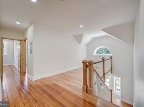 29 Pelham Road, Philadelphia PA 19119