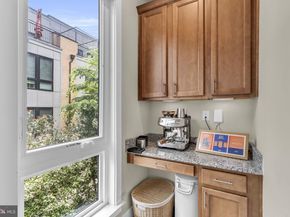 423 Nottoway Walk, Alexandria VA 22304