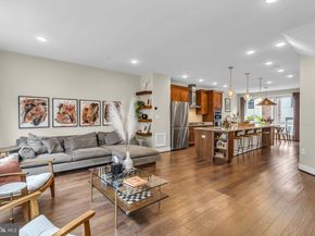 423 Nottoway Walk, Alexandria VA 22304
