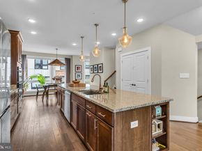 423 Nottoway Walk, Alexandria VA 22304