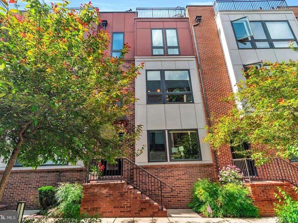 423 Nottoway Walk, Alexandria VA 22304