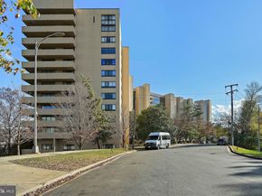 1101 S Arlington Ridge Road 913, Arlington VA 22202