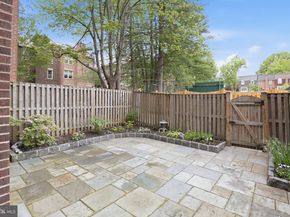 10126 Turnberry Place, Oakton VA 22124