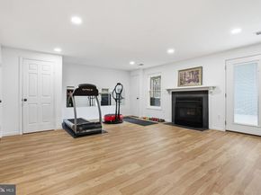 10126 Turnberry Place, Oakton VA 22124