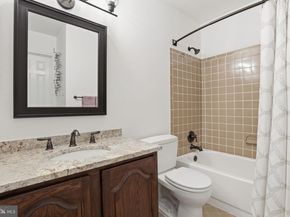10126 Turnberry Place, Oakton VA 22124