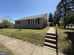 1619 Fitzwatertown Road, Willow Grove PA 19090