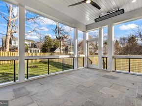 629 N Lincoln Street N, Arlington VA 22201