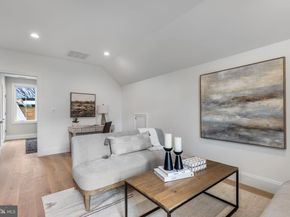 629 N Lincoln Street N, Arlington VA 22201