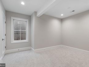 629 N Lincoln Street N, Arlington VA 22201