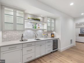629 N Lincoln Street N, Arlington VA 22201