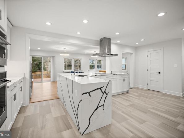 515 Woodland Court NW, Vienna VA 22180