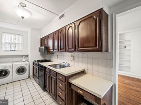 1901 Walnut Street 17F, Philadelphia PA 19103