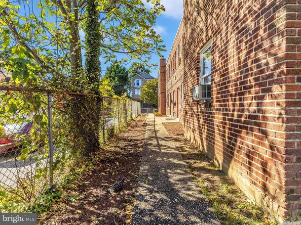 825 48TH Place NE, Washington DC 20019