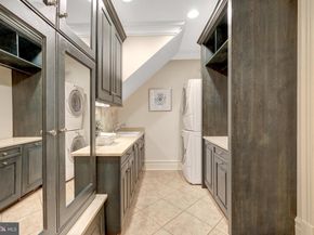 8014 Greenwich Woods Drive, Mclean VA 22102