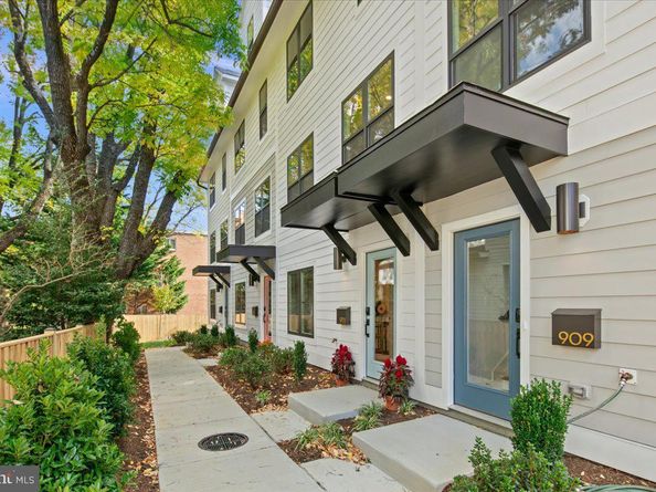 915 N Irving Street, Arlington VA 22201