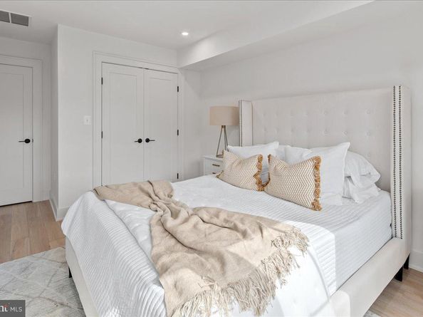 915 N Irving Street, Arlington VA 22201