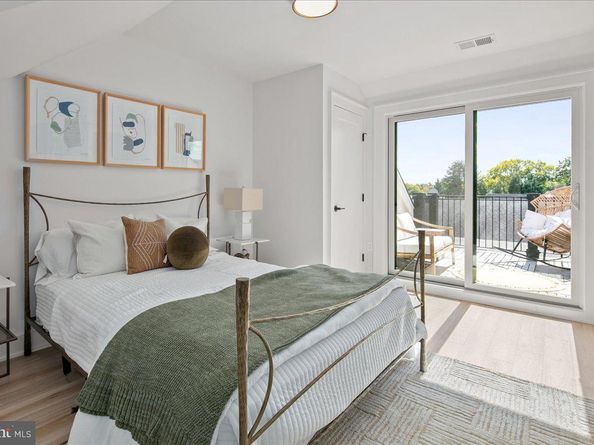 915 N Irving Street, Arlington VA 22201