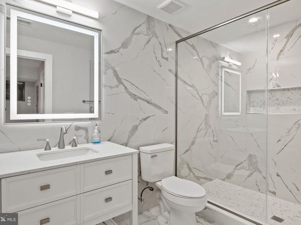 513 Salmon Street, Philadelphia PA 19125