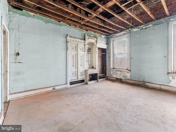 1542 W Diamond Street, Philadelphia PA 19121