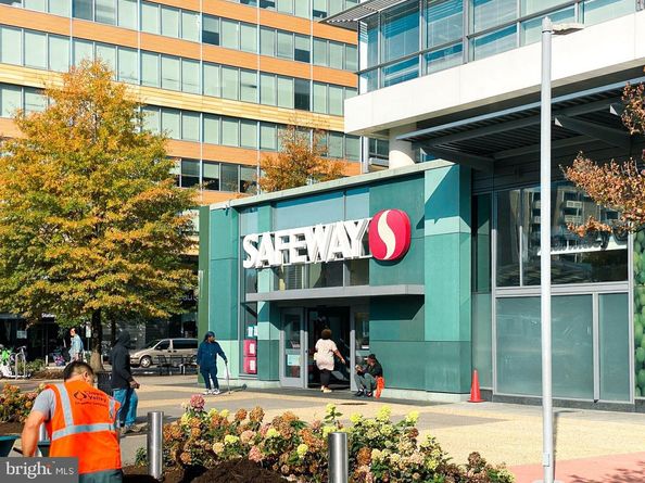 700 7TH Street SW 110, Washington DC 20024