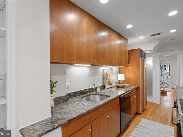 2744 Woodley Place NW, Washington DC 20008