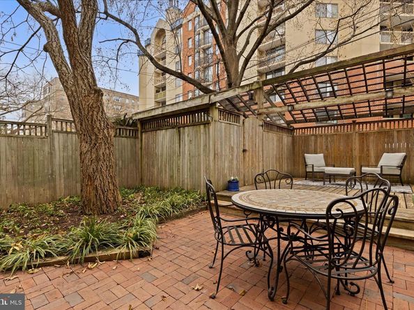 2744 Woodley Place NW, Washington DC 20008