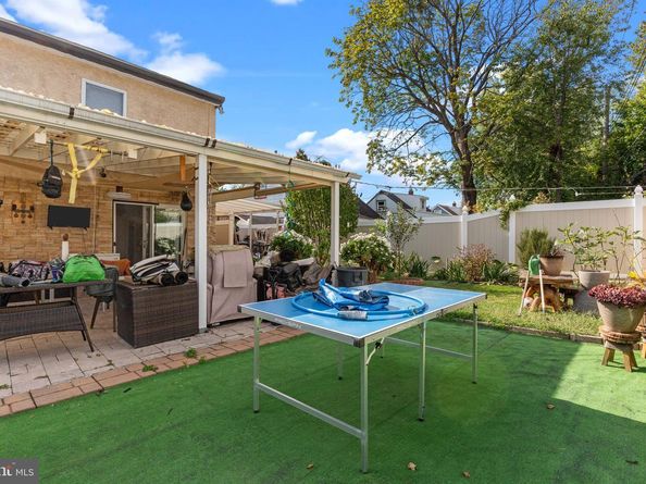 813 Piermont Street, Philadelphia PA 19116