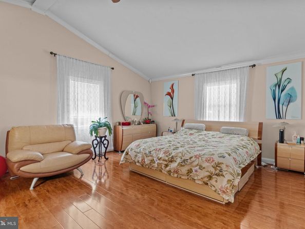 813 Piermont Street, Philadelphia PA 19116