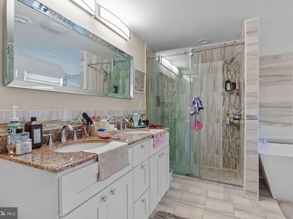 813 Piermont Street, Philadelphia PA 19116