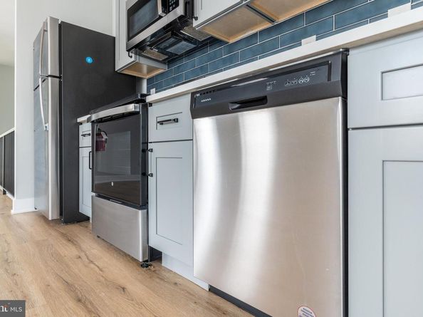 2914 W Oxford Street, Philadelphia PA 19121