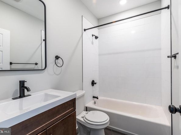 2914 W Oxford Street, Philadelphia PA 19121