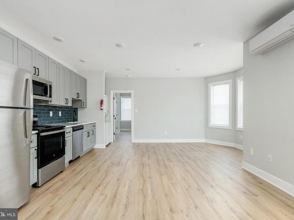 2914 W Oxford Street, Philadelphia PA 19121