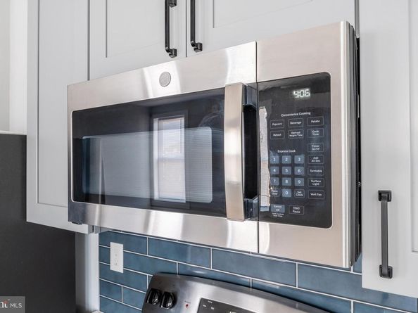 2914 W Oxford Street, Philadelphia PA 19121