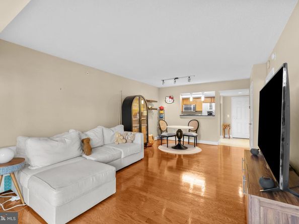 11800 Sunset Hills Road 409, Reston VA 20190