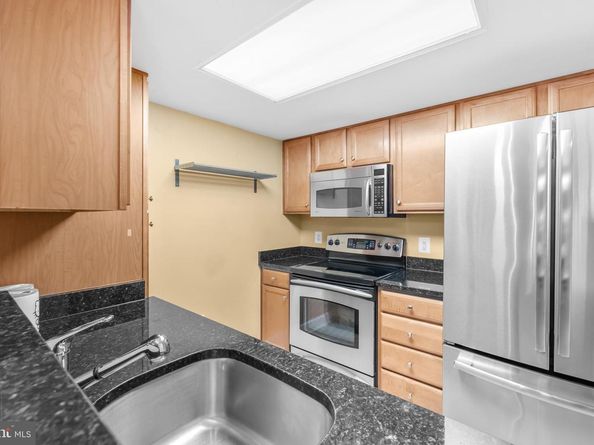 11800 Sunset Hills Road 409, Reston VA 20190