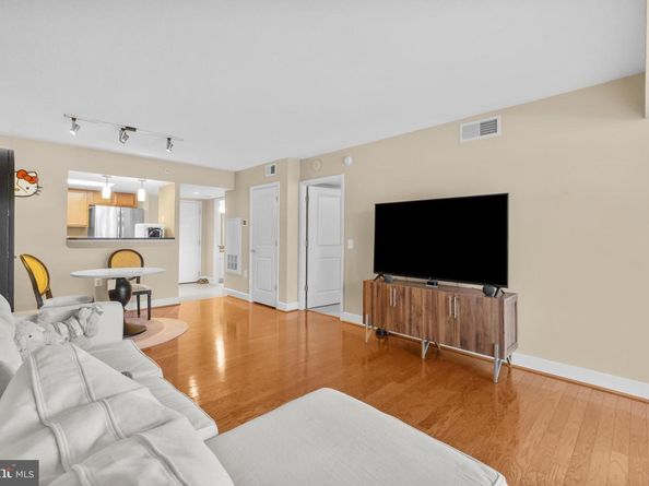 11800 Sunset Hills Road 409, Reston VA 20190