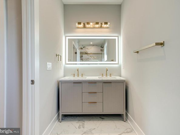 1937 N Leithgow Street, Philadelphia PA 19122