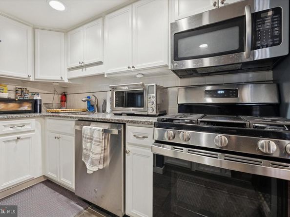 275 Old Forge Crossing, Devon PA 19333