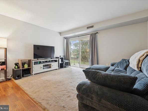 275 Old Forge Crossing, Devon PA 19333