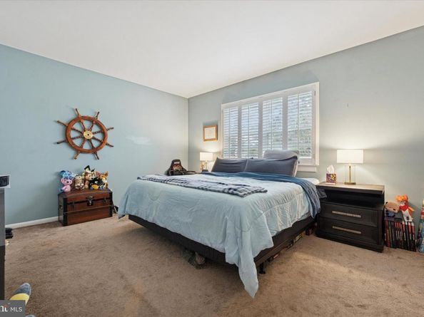 275 Old Forge Crossing, Devon PA 19333