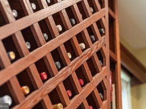 13082 Park Crescent Circle, Herndon VA 20171