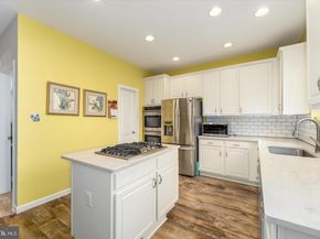 13082 Park Crescent Circle, Herndon VA 20171