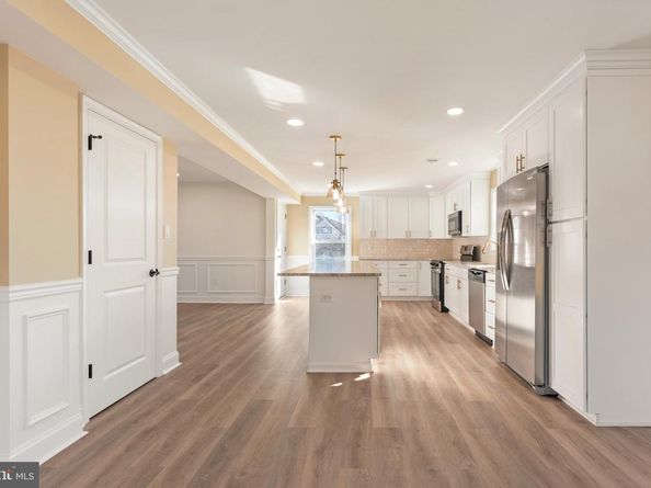 43 Petunia Road, Levittown PA 19056