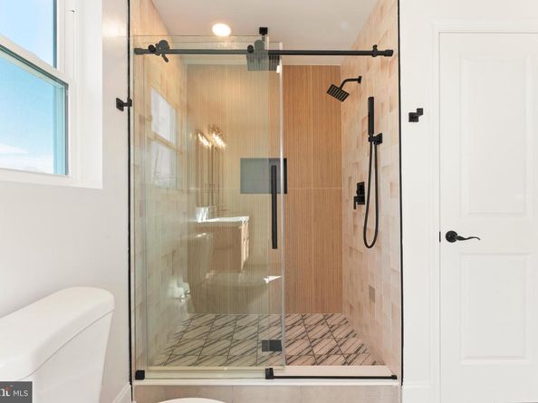 43 Petunia Road, Levittown PA 19056