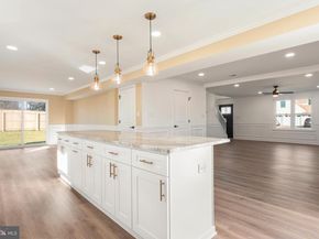 43 Petunia Road, Levittown PA 19056