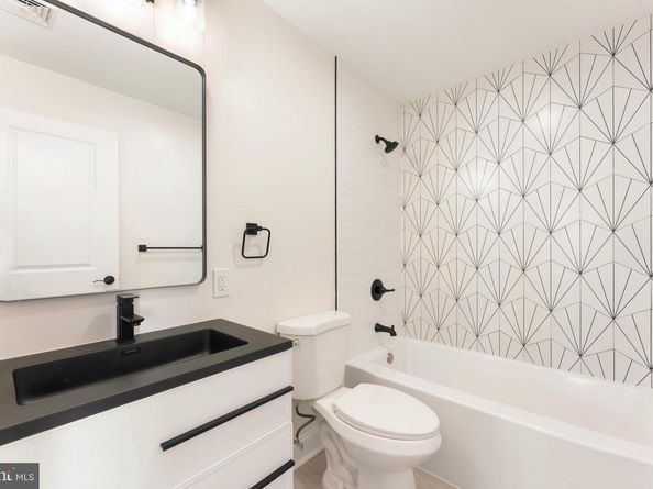 43 Petunia Road, Levittown PA 19056