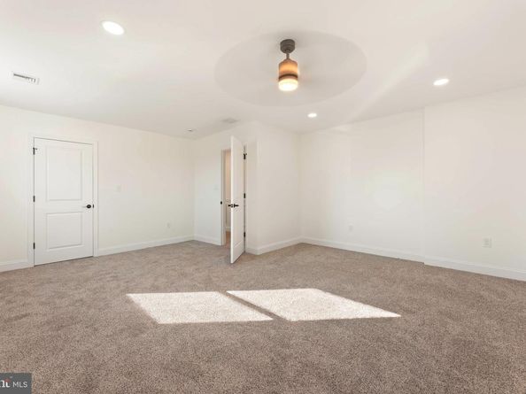 43 Petunia Road, Levittown PA 19056