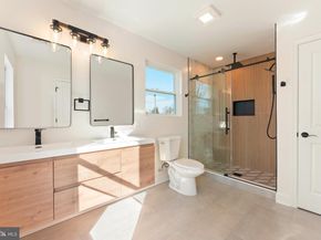 43 Petunia Road, Levittown PA 19056